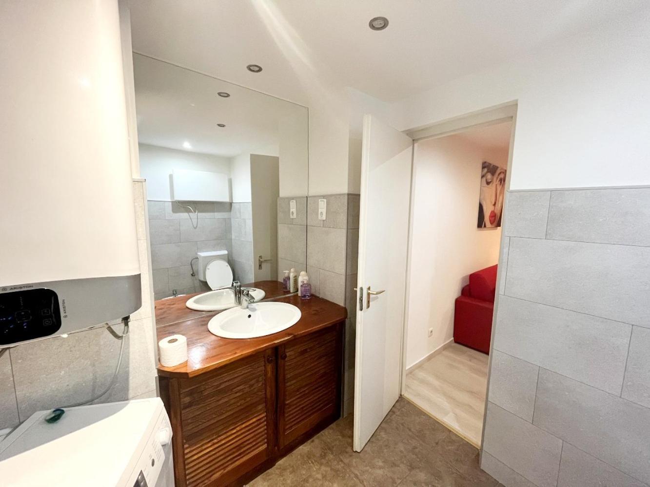 Easy Flat Oktogon Apartment *